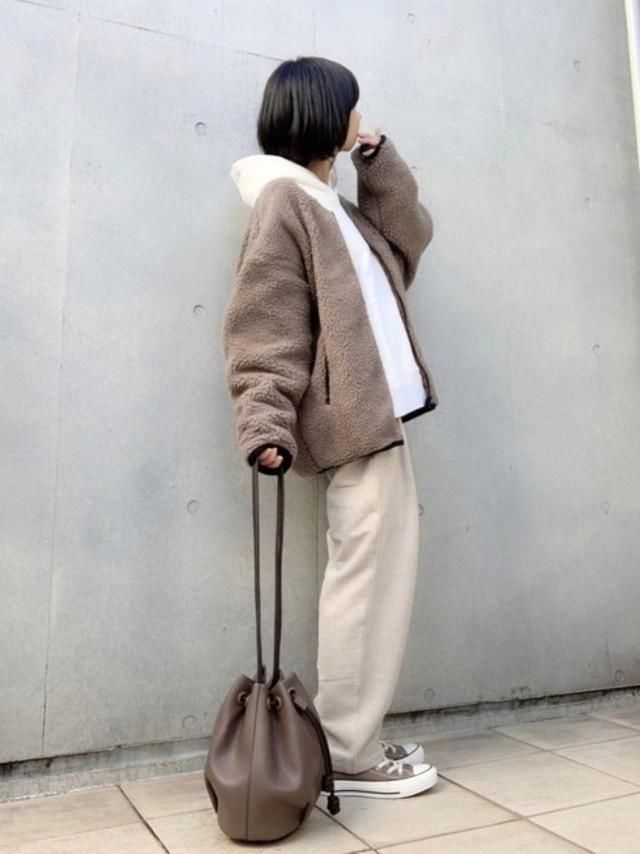 日本女生都爱灯芯绒长裤！3技巧让腿变修长穿出复古文青感