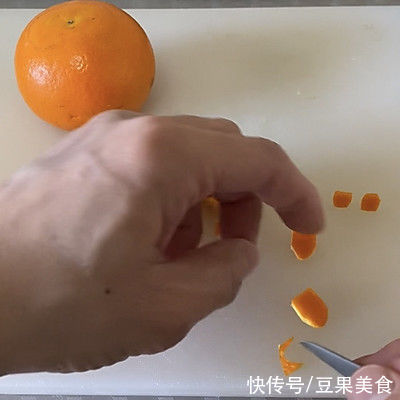 墩墩|#一口新年味，全家享佳味#冰墩墩迎冬奥 橙墩墩凑热闹