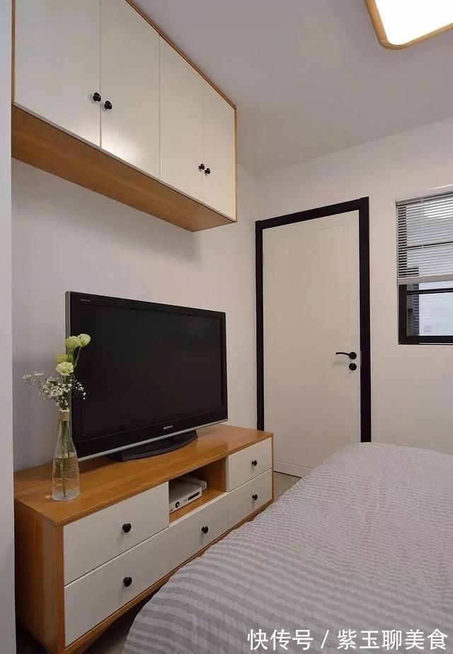 爷爷奶奶|神乎其技!36㎡学区房,硬是做出了3室2厅!住了一家5口还不挤?