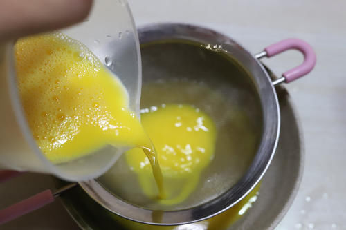 水蒸蛋到底用冷水还是热水?原来以前都做错了,怪不得不好吃!