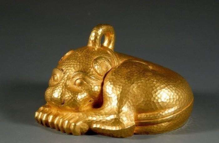 铜壶|一锹挖出40斤黄金,奖励1万遭全村白眼30年,最值钱的还不是金子