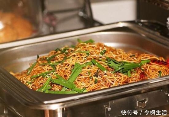 老板|自助餐为啥一吃就饱餐里有“猫腻”老板用3招让你“假饱”