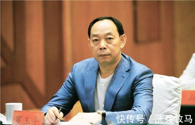 贵州|又一省首富“陨落”!欠下1537亿巨债,120家贷款机构要睡不着了