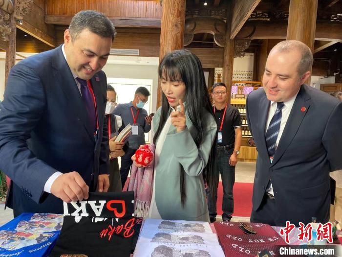 盖达尔·阿利耶夫&阿塞拜疆文化之窗落户安徽蚌埠