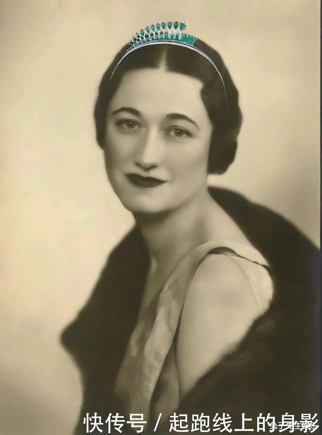 皇家|她是被英王室赶出宫的骨感美人,特爱皇家蓝,连婚纱都选择蓝色的