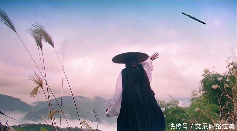 射雕三部曲中,十大好斗角色,排名第一的名字中就有一个“斗”字