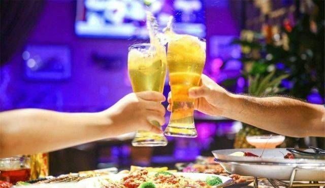 起床|男人坚持早晨起床吃一片生姜，不到半个月，4个好处来敲门