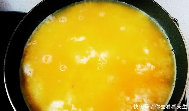 大厨|五星大厨:鸡蛋别再炒饭了,这样做出来才是好吃到爆