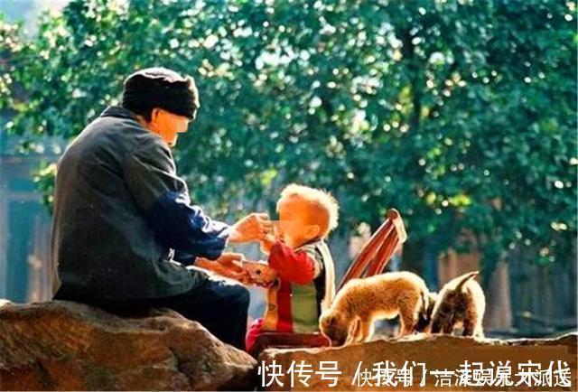 画面|“最勤快宝宝”走红，趁奶奶睡觉帮忙蒸馒头，网友：画面“太美”