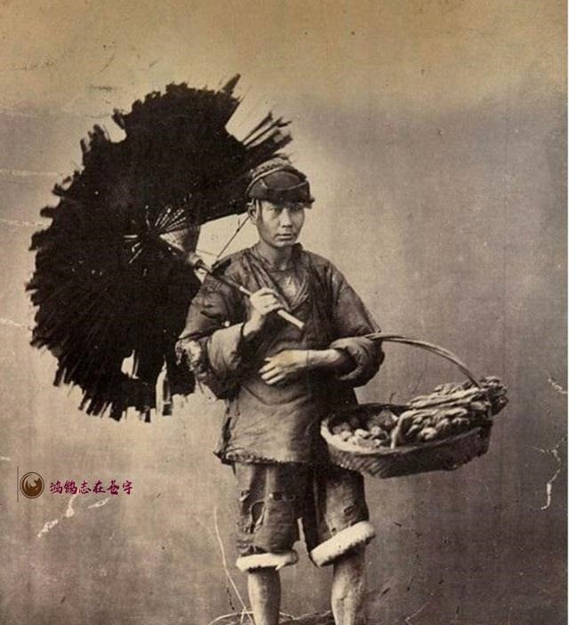 洋车|清末老照片,摊贩在街头叫卖糊口谋生,华衣女子去相馆坐洋车摆拍