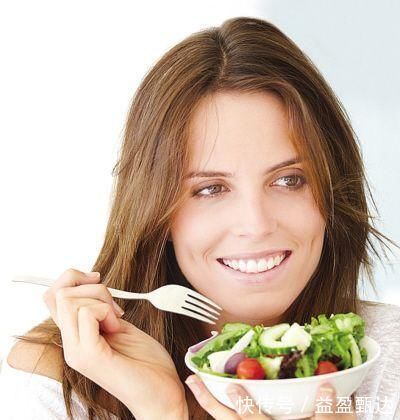 腹肌|要想拥有明显腹肌,既要会练,也要会吃,看看老手怎么做的