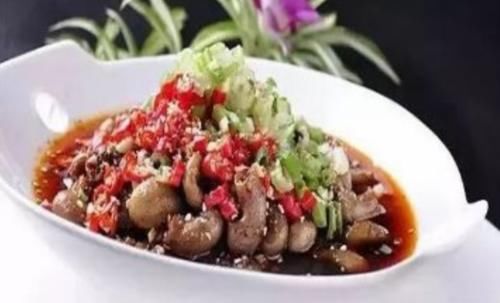精選美食:風味石斑肚,韭菜炒蝦皮,香辣牛肉絲,蟹粉撈麵的做法