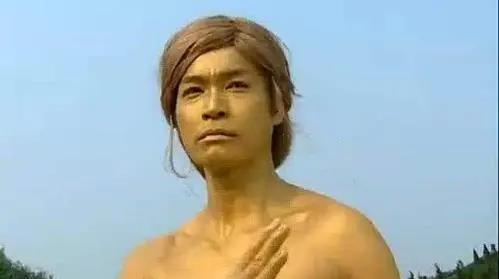 张无忌|倚天后传:张无忌被吸干内力后练成神功,杀死陈友谅,救了赵敏