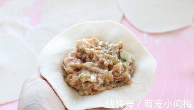 诀窍|蒸肉包子有诀窍,调馅时多做这一步,皮软馅香直冒汁儿,好吃到爆