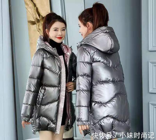 绒服|今冬火了一款“长款绒服”, 轻盈不臃肿, 保暖时髦, 关键还显年轻