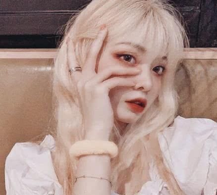 青春期女孩如果想越长越美，希望你能改掉这三个坏习惯