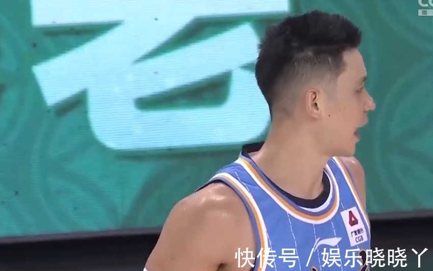 郭艾伦|惨败26分辽宁提前投降!郭艾伦玩手机不看了,林书豪13中4轰16分