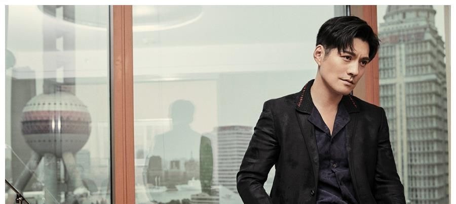 42岁严屹宽演旭凤，颜值吊打邓伦，为什么还是以前的明星好看？