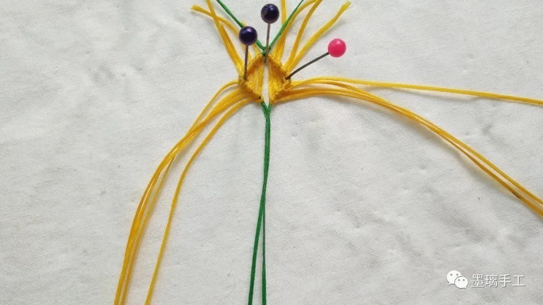 编绳|分分钟钟能学会的手工教程 一看就会的diy手工编绳斜卷结手链