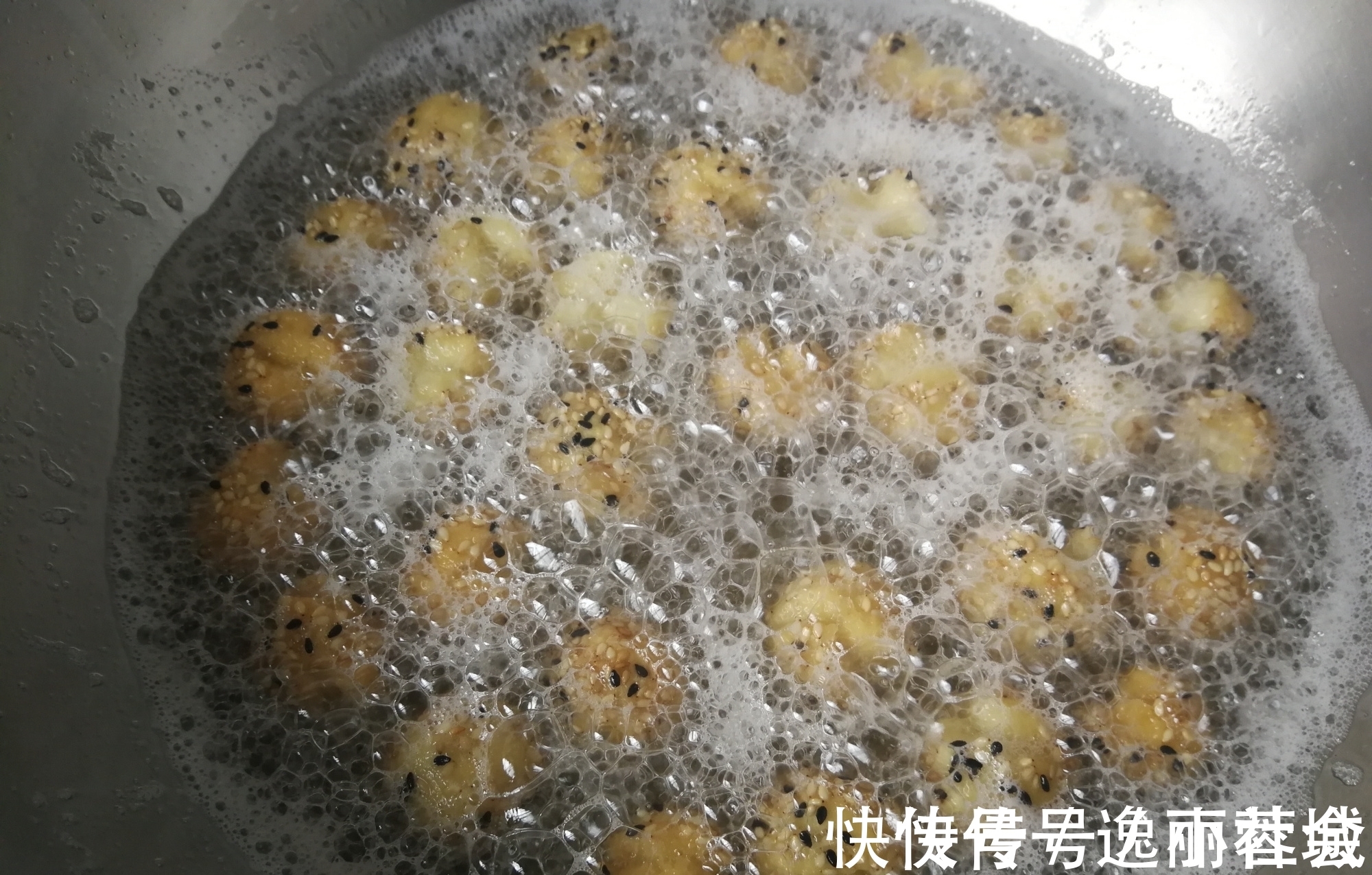 鸡蛋|一个鸡蛋一碗面粉，不发面不醒面，2分钟教你做开口笑，香甜酥脆
