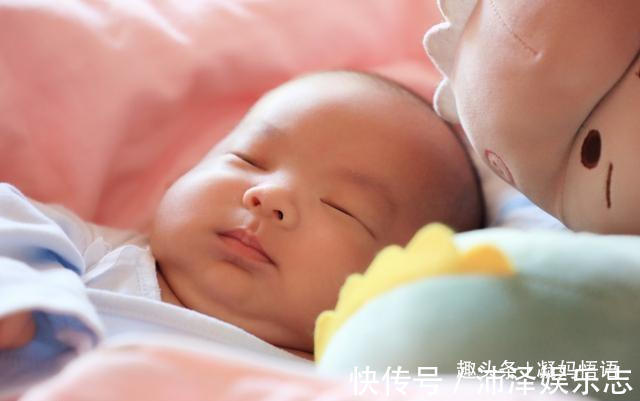 子宫|孩子一出生就有这些特点,说明在子宫里发育很不错,你家娃有吗