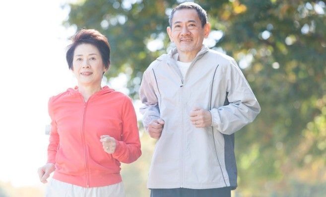 老人三天吃一斤冰糖，102歲還能劈柴，其中到底有何“奧秘”？