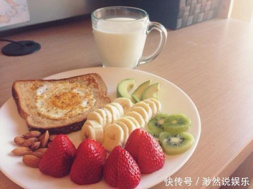 补钙|酸奶早晨喝还是晚上喝?营养师:早喝补充蛋白质,晚喝补钙效果好