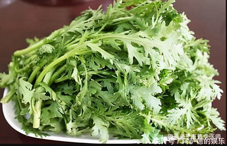 芦蒿芦蒿|中年女性要坚持吃几种食物,排毒养颜、淡化皱纹,改善便秘