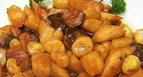 美食优选:凉拌猪肚,白切鸡,板栗烧山药,排骨藕汤的做法