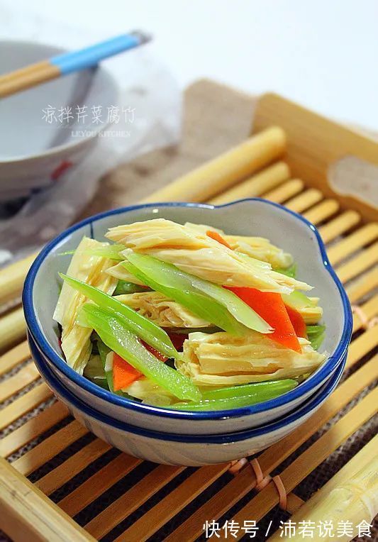 芹菜的4种凉拌吃法,比拍黄瓜还爽口,夏天端上桌,轻松光盘