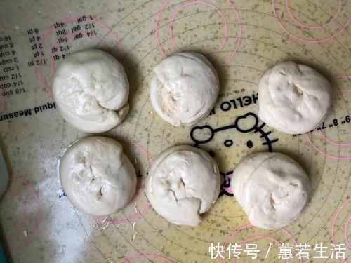 我家最爱的早餐，不发面不烫面，和点面就能做，吃着又软又香