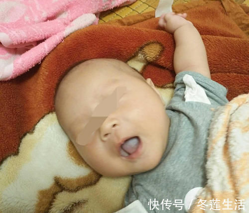 爸爸妈妈|4个月宝宝“发育标准”来了，父母快对照看看，全中的偷着笑吧