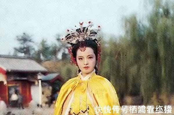 雍正$贾元春这样聪明,在宫里究竟犯了什么错?她为何会失宠?