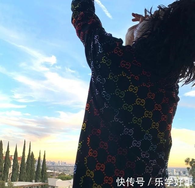 板仔|撩LV总监,穿10W天价球鞋,他是我见过最“烧钱”的板仔!