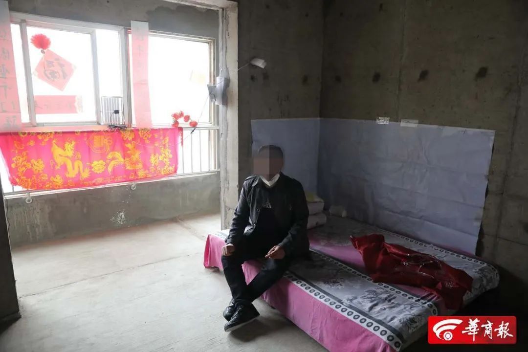 毛坯房|小区烂尾近8年,300多名购房者住进毛坯房