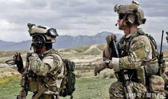 美国|揭秘:为什么美国大兵都喜欢戴墨镜?上过战场的老兵们才会知道!