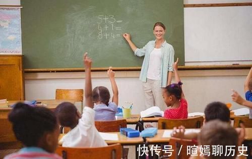 举动|孩子数学课上若有“这3个举动”,没准是个学霸,父母要好好培养