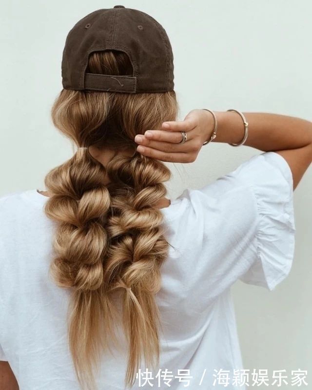 老帽|老帽造型总不变发型才是重点，配上辫发更个性