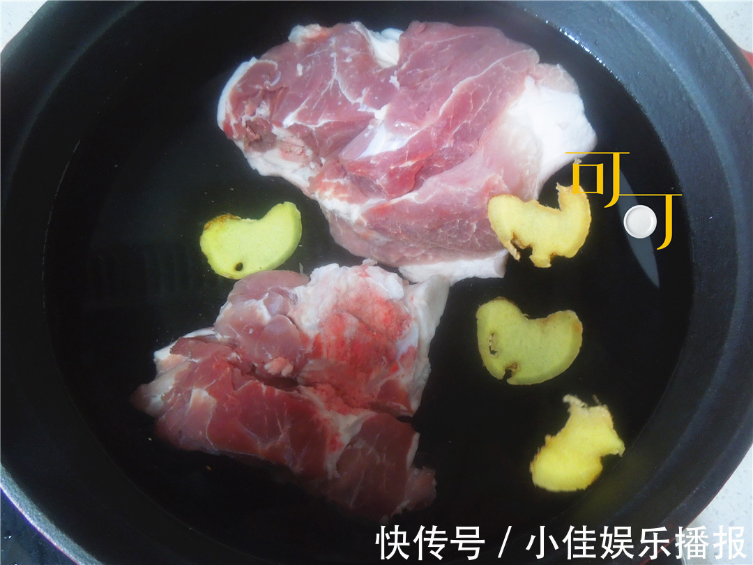 肉香满溢的蹄髈烧法，笋干和木耳更受欢迎，炖一锅一家人吃两餐