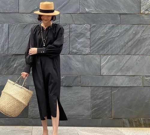 ?谁说50岁就是奶奶，这位51岁博主的减龄搭配，得体优雅、照搬简单