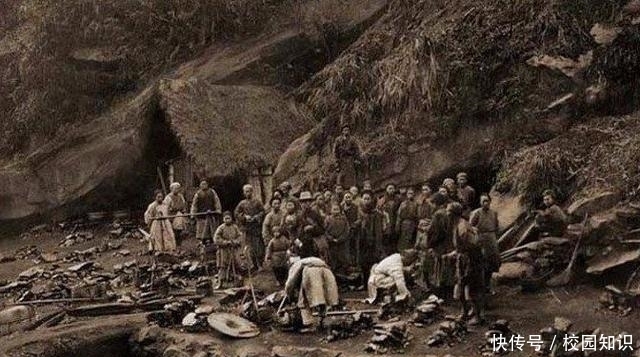 上街|清朝真实老照片:富人花天酒地,穷人上街乞讨,贫富差距真大!