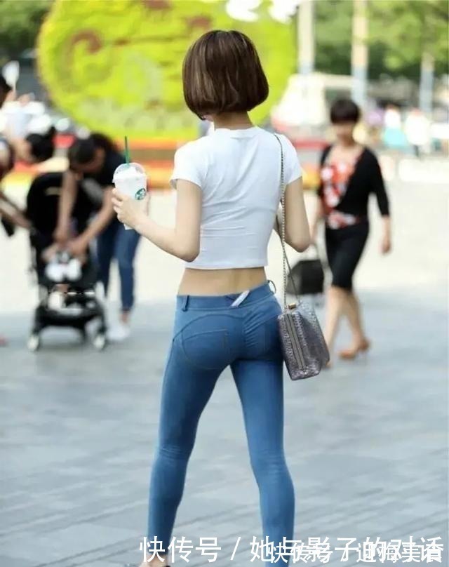 时尚感 高腰紧致的牛仔裤,轻而易举修饰,蜂腰细腿