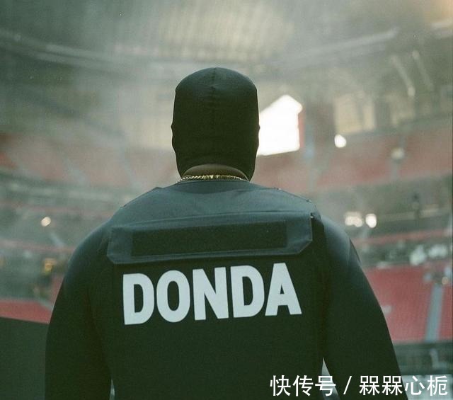 Gap 侃爷突袭卖货!全新YZY Gap、Donda周边信息释出!