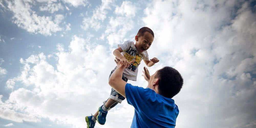 孩子|母亲会影响男孩长大后的性格,以下3种妈妈容易养出软弱的儿子