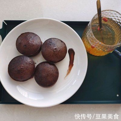 好吃|好吃到模糊的巧克力熔岩蛋糕，怎么都吃不够