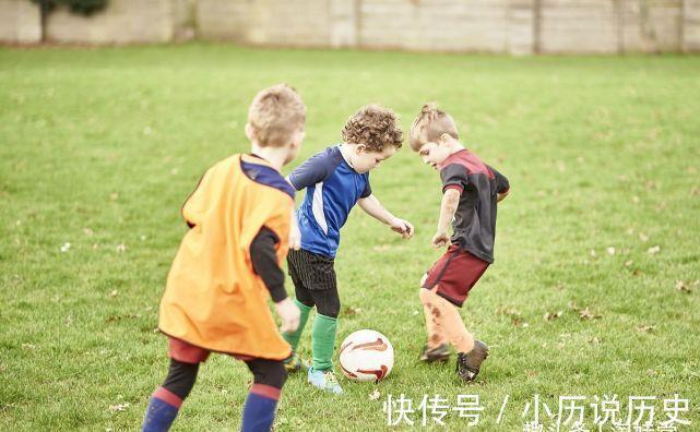 男孩子|男娃多大年龄会“停止长高”呢?十几岁还没到170,多半就不长了