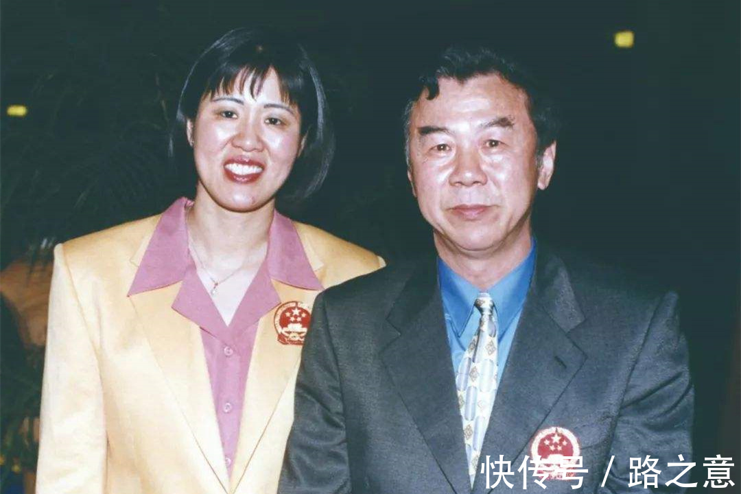 三连冠|他是女排的“魔鬼教父”，他的汗水淌满了走向女排“三连冠”之路