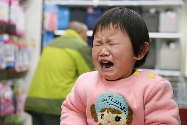 牙刷|毁掉孩子小白牙的“罪魁祸首”不是糖,而这些食物,家长别不知道