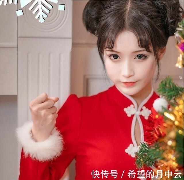 圣诞版|美女火影圣诞装COS,白袜雏田VS裸足天天,可爱还是敌不过性感