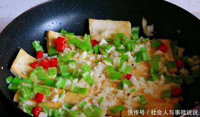  《中餐厅》主推的这道菜，在家做成本不足4元钱，出锅比肉还香